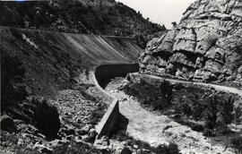Reconstrucción de muro de contención del río Manubles en el km 44,900 de la línea de Calatayud a ...