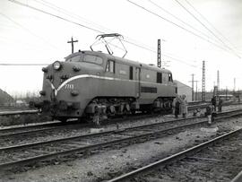 Locomotora eléctrica 7713, de la serie 7700 de RENFE y posteriormente renumerada como 277 y fabri...