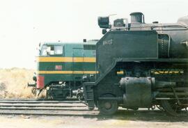 Locomotoras de vapor 141F - 2224  y  diésel 333 - 006 - 005 de Renfe