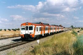 Automotores diésel de la serie 592, 593 y 596 de RENFE, conocidos como "Camellos"