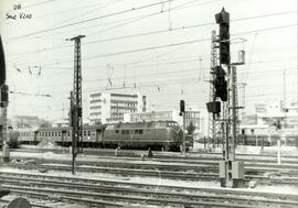 Locomotora diésel de la serie V200 de la Deutsche Bundesbahn, la compañía nacional de ferrocarril...