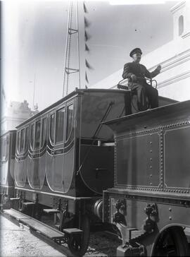 Guardafrenos en uno de los coche de primera clase de la composición del Tren Centenario del Ferro...