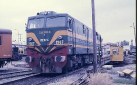 Locomotoras diésel - eléctricas de la serie 319 - 001 a 060 y 071 a 103 de RENFE, ex. 1901 a 1960...