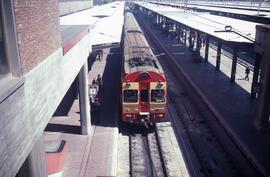 Automotores eléctricos de la serie 444 de RENFE, conocidos como electrotrenes, coches motores 9 -...