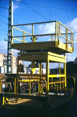 Plataforma para el mantenimiento de catenaria