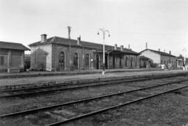 Edificio de viajeros de la estación de Casetas