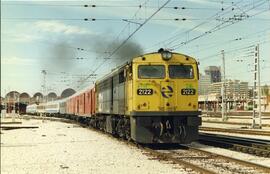Locomotora diésel - eléctrica 321 - 022 - 6 de la serie 321 - 001 a 080 de RENFE, ex 2122 de la s...