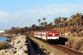 Automotores diésel de la serie 592, 593 y 596 de RENFE, conocidos como "Camellos"