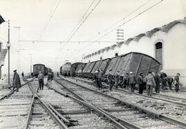 Descarrilamiento del tren 6152 en la estación de Premiá de Mar en la línea de Barcelona-Término a...