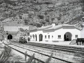 Estación de Prat de Compte en la línea de la Puebla de Híjar a Tortosa (Ferrocarril de Val de Zafán)