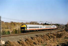 Electrotrenes de la serie 432 de RENFE, ex WMD 511 a 530, fabricada por CAF y MACOSA entre 1971 y...