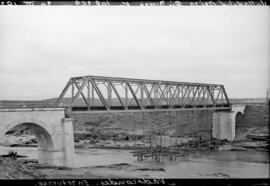 Puente metálico del Ucero sobre el río Duero en el km 108,369 de la línea de Valladolid a Ariza, ...