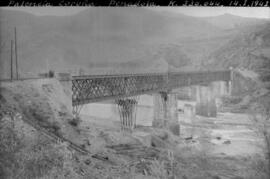 Puente Penadola, situado en el km 330,044 de la línea de Palencia a La Coruña