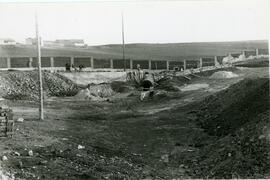 Construcción del nuevo depósito de automotores de la estación de Madrid - Cerro Negro de la línea...