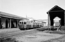 Automotor diésel Billard del Ferrocarril de Carcagente a Denia en la estación de Gandía de la lín...