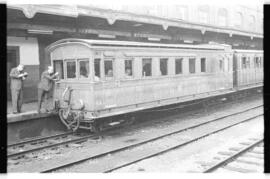 Coches del Fc. Vasco-Asturiano en el Tren especial para la Asociación de Amigos del Ferrocarril