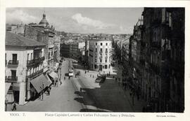 Vista de la plaza Capitán Carreró y de las calles de Policarpo Sanz y Príncipe de Vigo, con tranv...