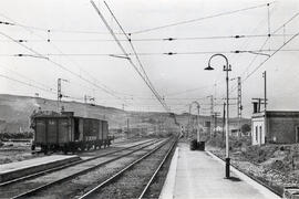Salida de la estación de San Celoni de la línea de Barcelona a Portbou, también conocida como lín...