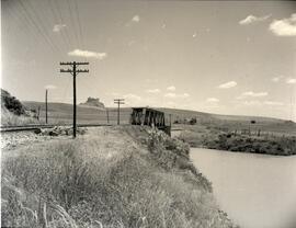 Puente metálico sobre el río Guadiato, situado en el km 467,807 de la línea de Alcázar de San Jua...