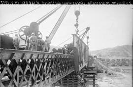 Puente de Matarraña IV, situado en el km 148,850 de la línea de Zaragoza a Barcelona, entre los m...