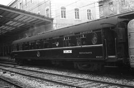 Coche restaurante 4110 D de la Compañía Wagons Lits, formando parte de una composición de viajero...