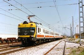 Electrotrenes de la serie 432 de RENFE, ex WMD 511 a 530, fabricada por CAF y MACOSA entre 1971 y...