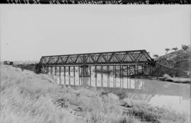 Puente de Zújar, situado en el km km 17, 474 de la línea de Almorchón a Belmez, dentro del términ...