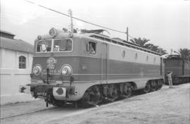 Locomotora eléctrica 276-066-8 (Ex 7666) en Barcelona con motivo de la exposición del XIX Congres...