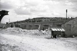 Puente o viaducto de hormigón de 6 tramos y 130 m de longitud, situado en el km 62,654 de la líne...