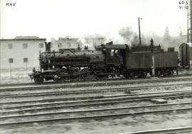 Locomotora de vapor de los Ferrocarriles Estatales Húngaros (MAV)