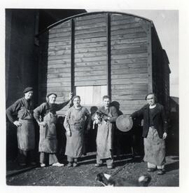 La brigada de los "empuja vagones" (pousse-wagons)
