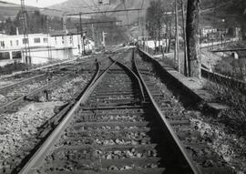 Vista de las agujas del lado de Madrid de la ampliación de vías realizada en la estación de Tolos...