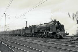 [locomotora de vapor 241, tren viajeros y aguada, locomotora 151 de la MTM "Santa Fe" (...
