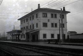 Estación de Viella (Siero - Asturias). Vista desde las vías