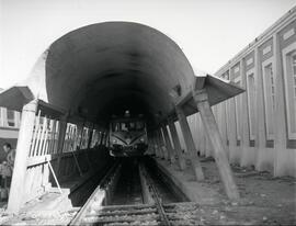 Construcción del nuevo depósito de automotores de la estación de Madrid - Cerro Negro de la línea...