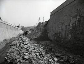 Estación de El Caleyo (Oviedo, Asturias). Obras de ampliación, y construcción de un túnel.