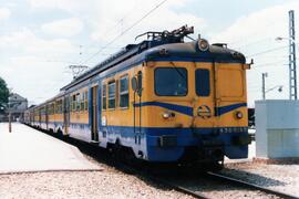Unidades eléctricas serie 436-500 construidas por La Maquinista Terrestre y Marítima (MTM), denom...