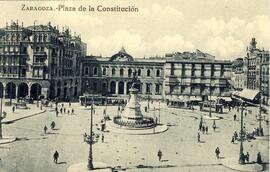 Vista general de la plaza de la Constitución de Zaragoza, del edificio de la Diputación Provincia...