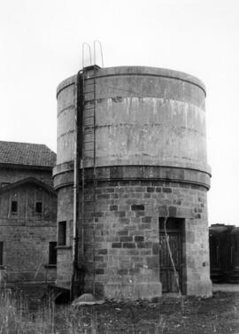 Depósito de agua de la estación de Salas de los Infantes