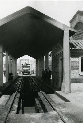 Foso para reconocimiento de locomotoras del depósito de máquinas de la estación de Valencia - Nor...