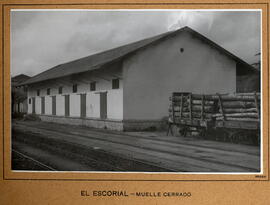 Muelle cerrado en la estación de El Escorial