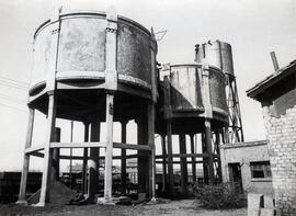 Tanques de la aguada en la estación de León