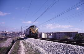 Locomotora diésel hidromecánica 340 - 030 - 6 de la serie 340 - 001 a 032 de RENFE, ex. 4030 de l...