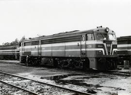 Locomotora de línea serie 321 - 016 - 8 (ex 2116)