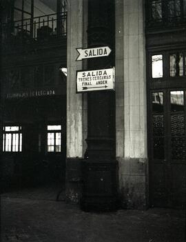 Estación de Madrid - Príncipe Pío. Rótulos