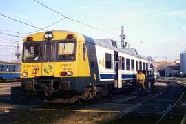 Automotores diésel de la serie 592, 593 y 596 de RENFE, conocidos como "Camellos"