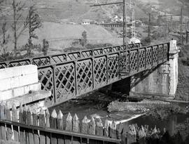 Puente de los Consorios, en el km 105,274 de la línea de León a Gijón