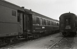 Coche cama 3880 de la Compañía Internacional Wagons Lits formando parte de una composición de la ...