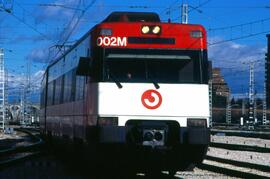 Vista de una unidad de tren eléctrica o automotor eléctrico de la serie 446 de RENFE para servici...