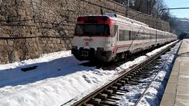 Automotor eléctrico o unidad eléctrica, posiblemente de la serie 446 o bien de la serie 447 - 001...